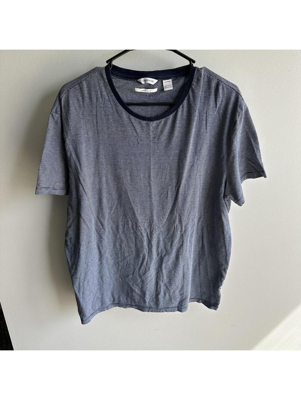 Calvin Klein Liquid Touch Navy Blue And Gray Pinstripe Shirt Men’s XL